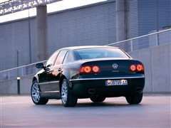 2009款 4.2L V8 5座加长行政版