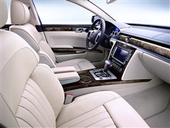 2011款 4.2L V8 4座加长Individual版