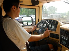 2007款 6.5T 硬顶民用版