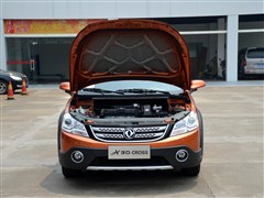 2013款 Cross 1.6L 手动尊尚型