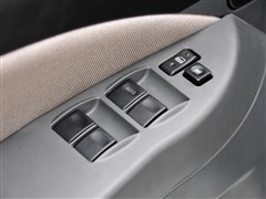 2011款 1.5L 手动豪华型