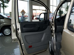 2013款 V3 1.5L 7座豪华型