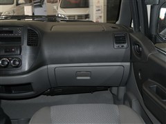 2014款 M3 1.6L 7座舒适型