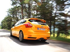 2013款 2.0T ST 橙色版