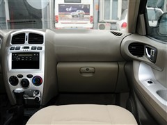 2012款 2.0L 手动两驱天窗版