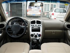2012款 2.0L 手动两驱天窗版