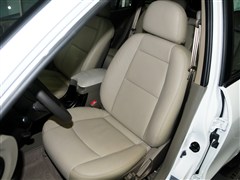 2012款 1.8T 手动两驱导航版