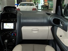 2013款 1.8T 自动两驱天窗版