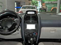 2013款 1.8T 自动两驱天窗版