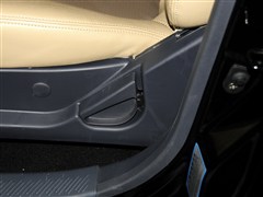 2013款 1.8T 自动两驱天窗版