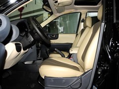 2013款 1.8T 自动两驱天窗版