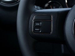 2014款 2.8TD 四门版 Sahara