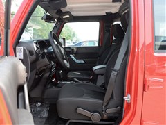 2014款 2.8TD 四门版 Sahara