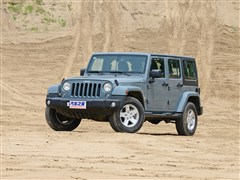 2014款 2.8TD 四门版 Sahara