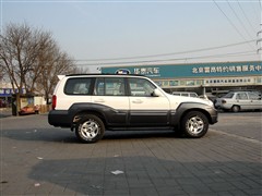 2008款 2.4L 手动四驱豪华