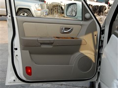 2008款 2.4L 手动四驱豪华
