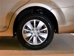 2011款 1.8T 手动舒适汽油版