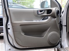 2011款 2.0L 手动两驱豪华型