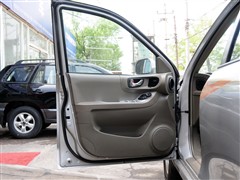 2011款 2.0L 手动两驱豪华型