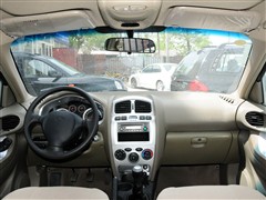 2011款 2.0L 手动两驱豪华型