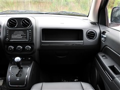 2011款 2.4L 四驱豪华导航版