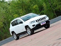 2011款 2.4L 四驱豪华导航版