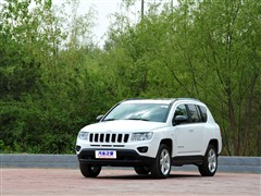 2011款 2.4L 四驱豪华导航版