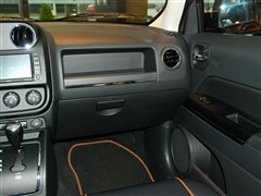 2011款 2.4 70周年限量版