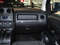 2012款 2.0L 两驱运动版