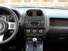 2012款 2.0L 两驱豪华版