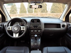 2012款 2.0L 两驱豪华版