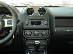 2012款 2.4L 四驱运动版