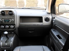 2012款 2.4L 四驱都市版