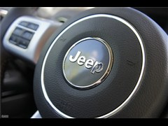 2012款 2.4L 四驱豪华导航版