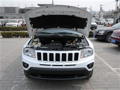 2013款 2.0L 两驱豪华版