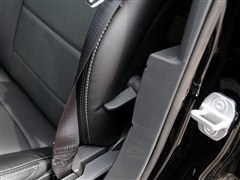 2013款 2.0L 两驱炫黑豪华版
