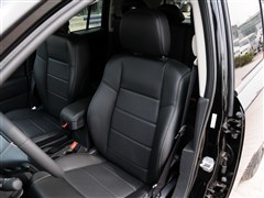 2013款 2.0L 两驱炫黑豪华版