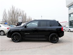 2013款 2.0L 两驱炫黑豪华版