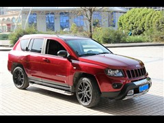 2013款 2.0L 两驱炫黑豪华版