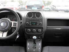 2013款 2.4L 四驱运动版