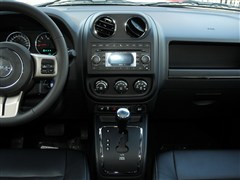 2013款 2.4L 四驱豪华版