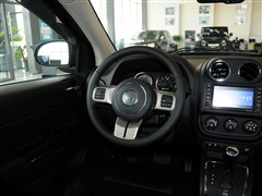 2013款 2.4L 四驱炫黑导航版