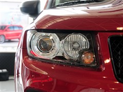 2013款 2.4L 四驱炫黑导航版