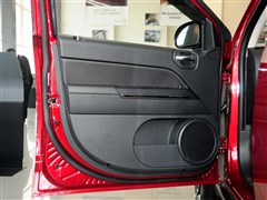 2013款 2.4L 四驱炫黑导航版