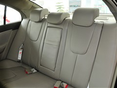 2010款 三厢 1.8L CVT天窗型