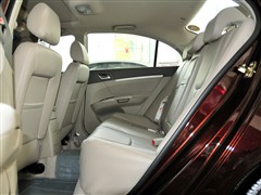 2010款 三厢 1.8L CVT天窗型