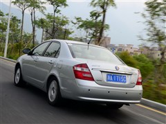 2012款 1.8L 自动尊贵型