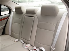 2012款 2.0L 自动尊崇型