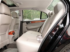 2012款 2.0L 自动尊崇型