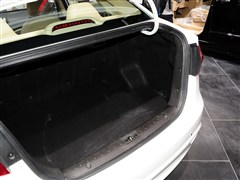 2013款 1.5L 手动尊贵型